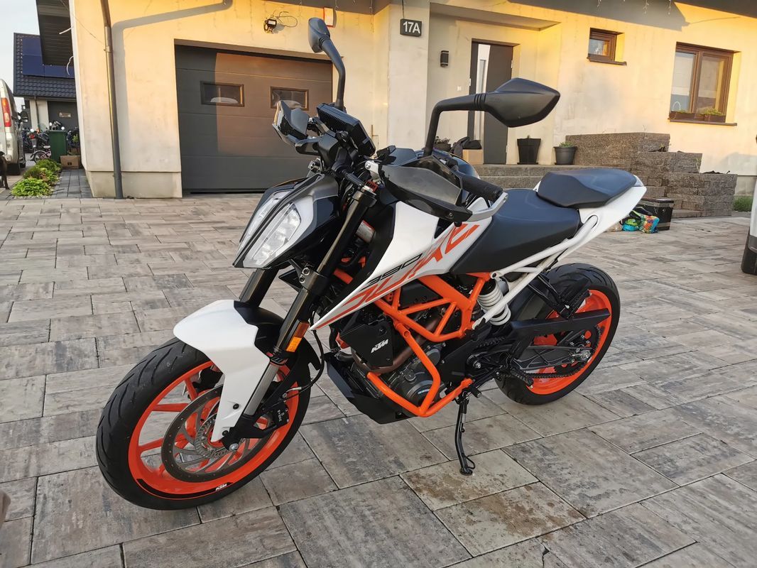 KTM Duke