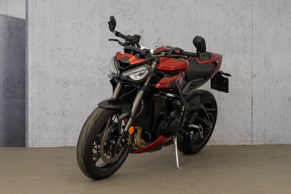 Triumph Street Triple