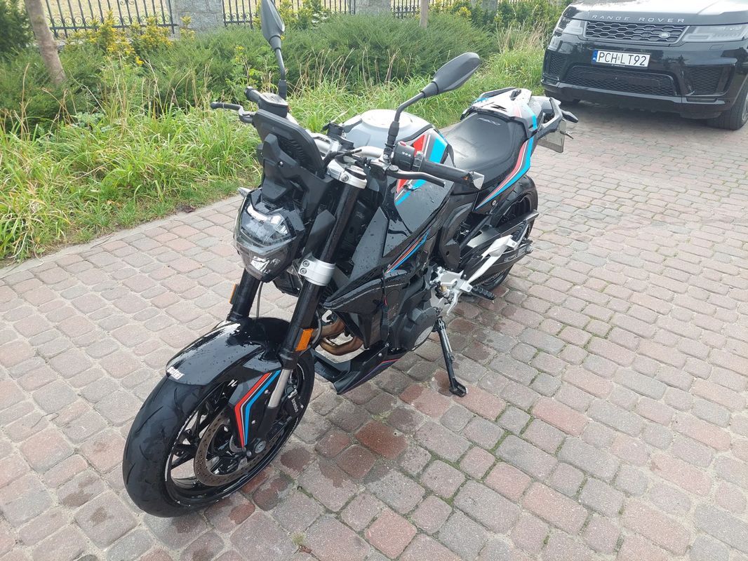 BMW F