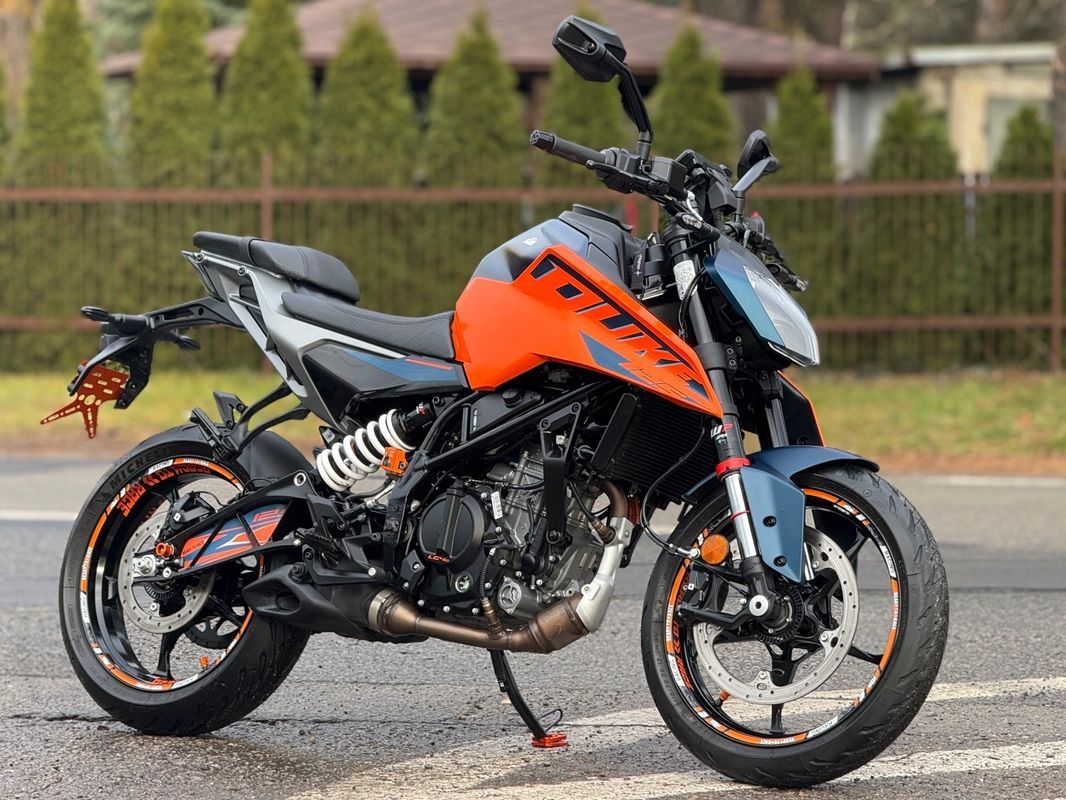KTM Duke