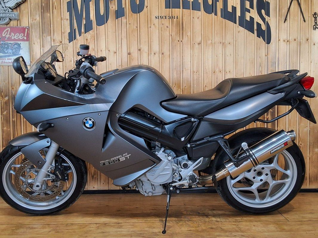 BMW F