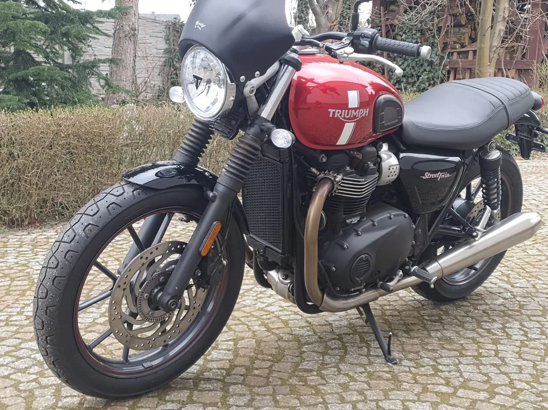 Triumph Street Twin