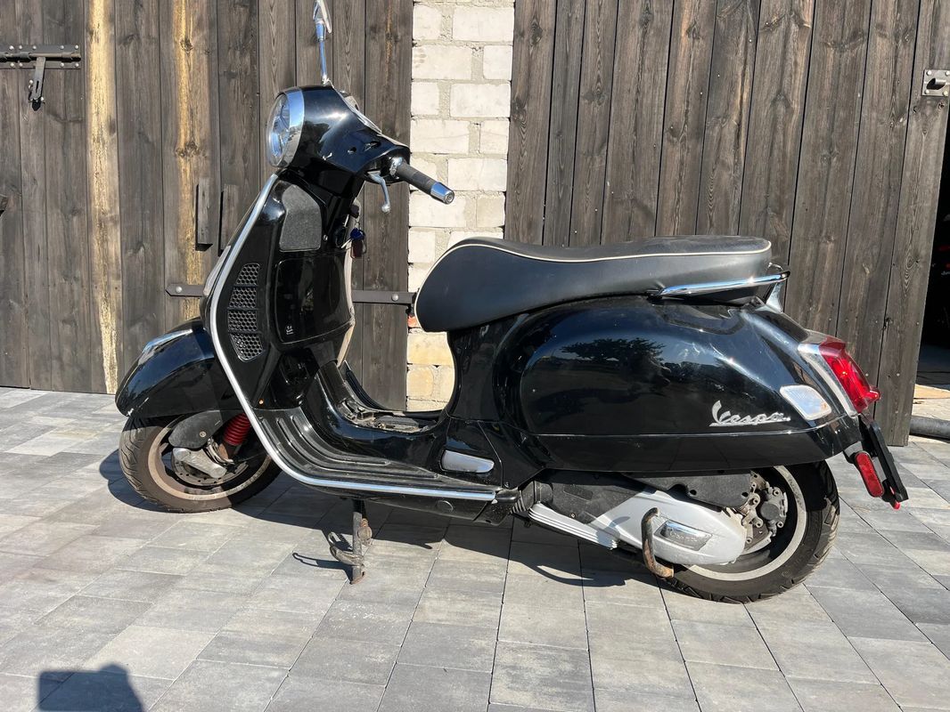 Vespa GTS