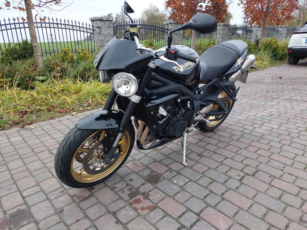 Triumph Street Triple