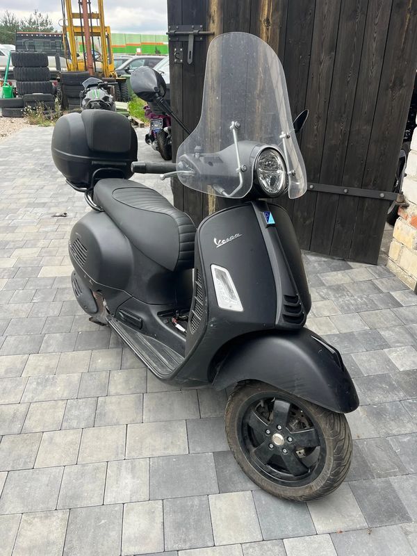 Vespa GTS
