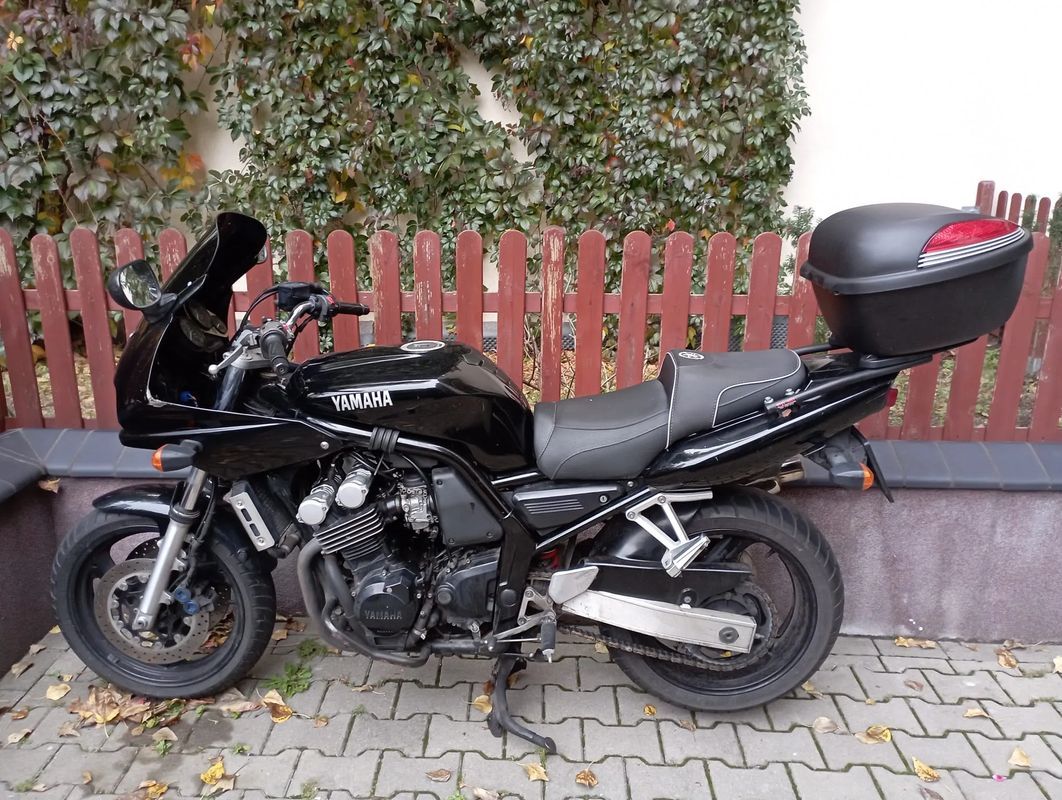 Yamaha FZS
