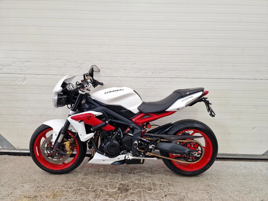 Triumph Street Triple