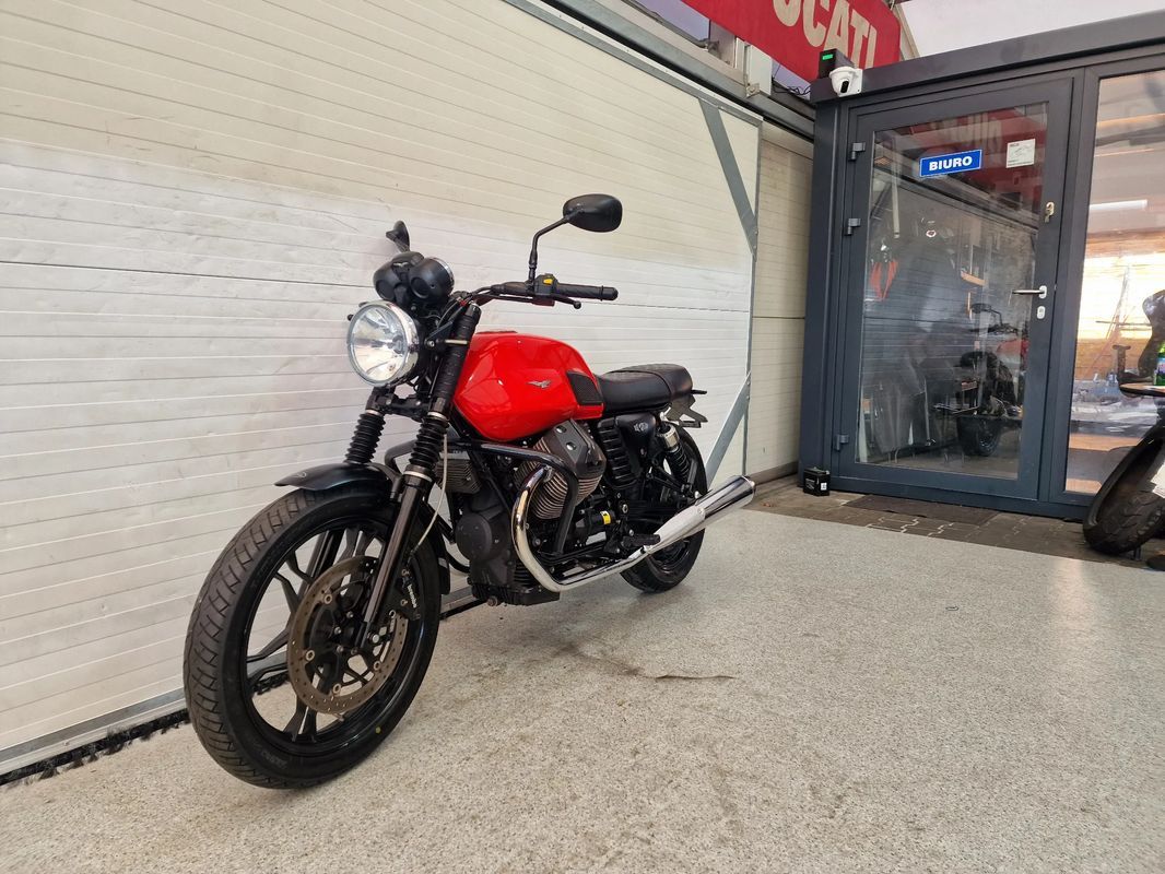 Moto Guzzi V7