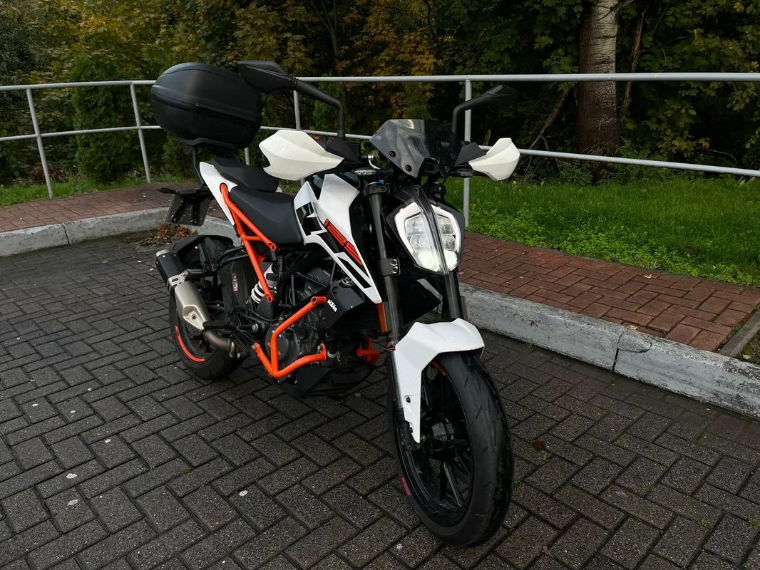 KTM Duke