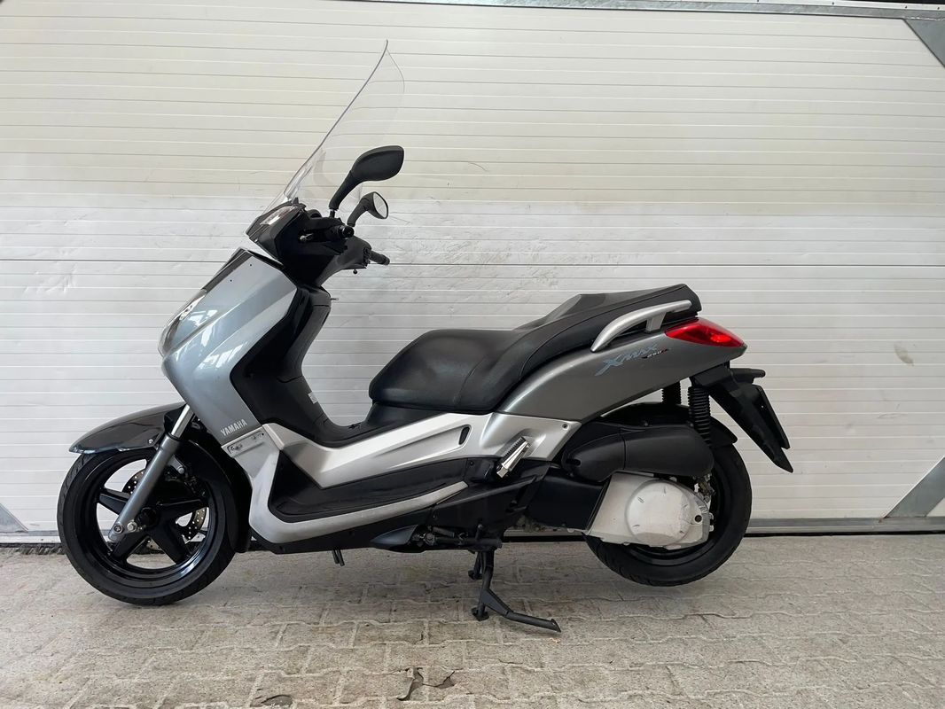 Yamaha X-max