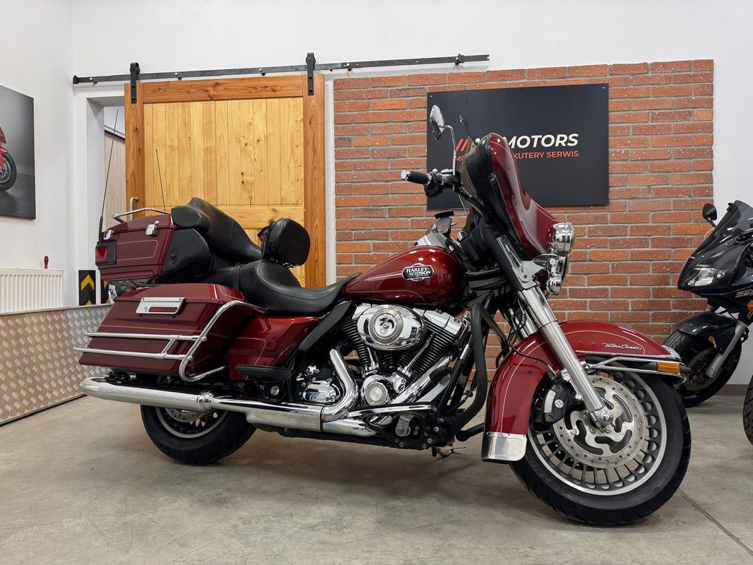 Harley-Davidson FLHTCU Ultra