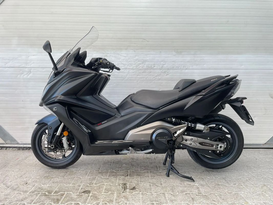 Kymco AK 550