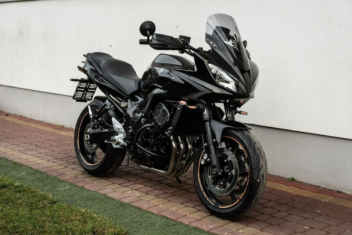 Yamaha FZ