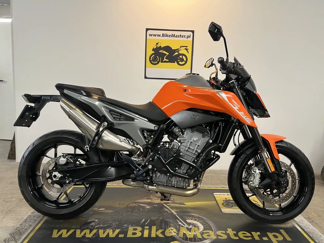 KTM Duke