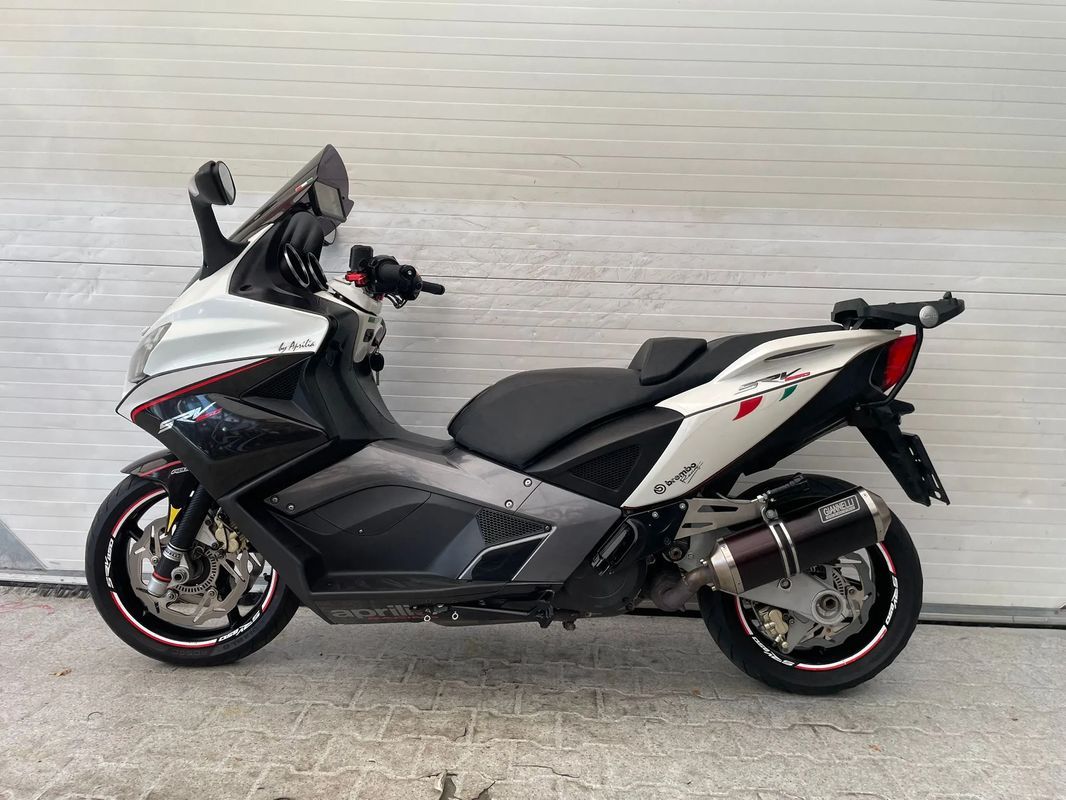 Aprilia SRV 850